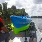kayak-op-boot-en-gids